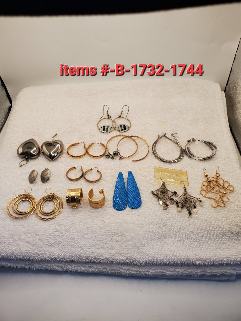 13 Pair of Pierced Earrings, items # B-1732-1744,.  wt. 100 grams.